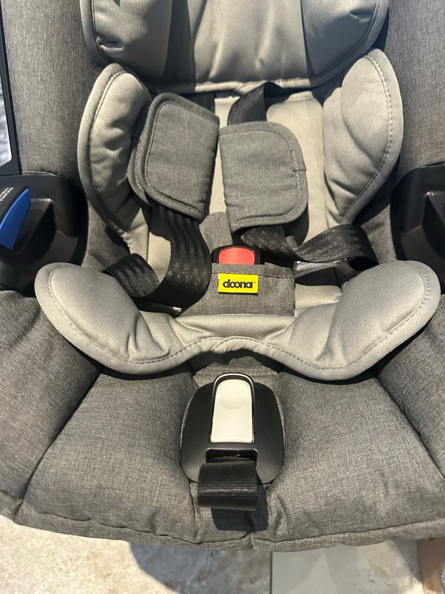 DOONA 2IN1 STROLLER (CAR SEAT) - Image 4