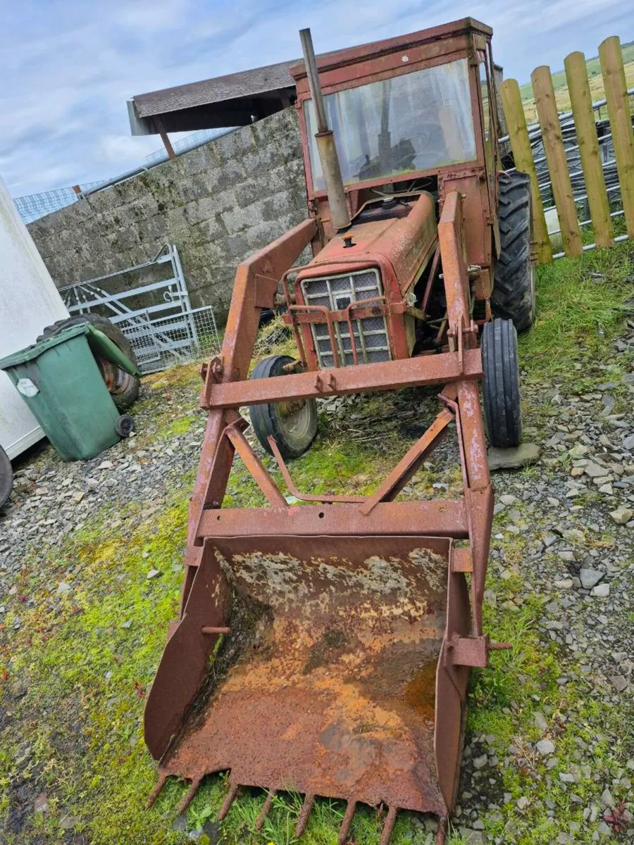 International tractor - Image 4
