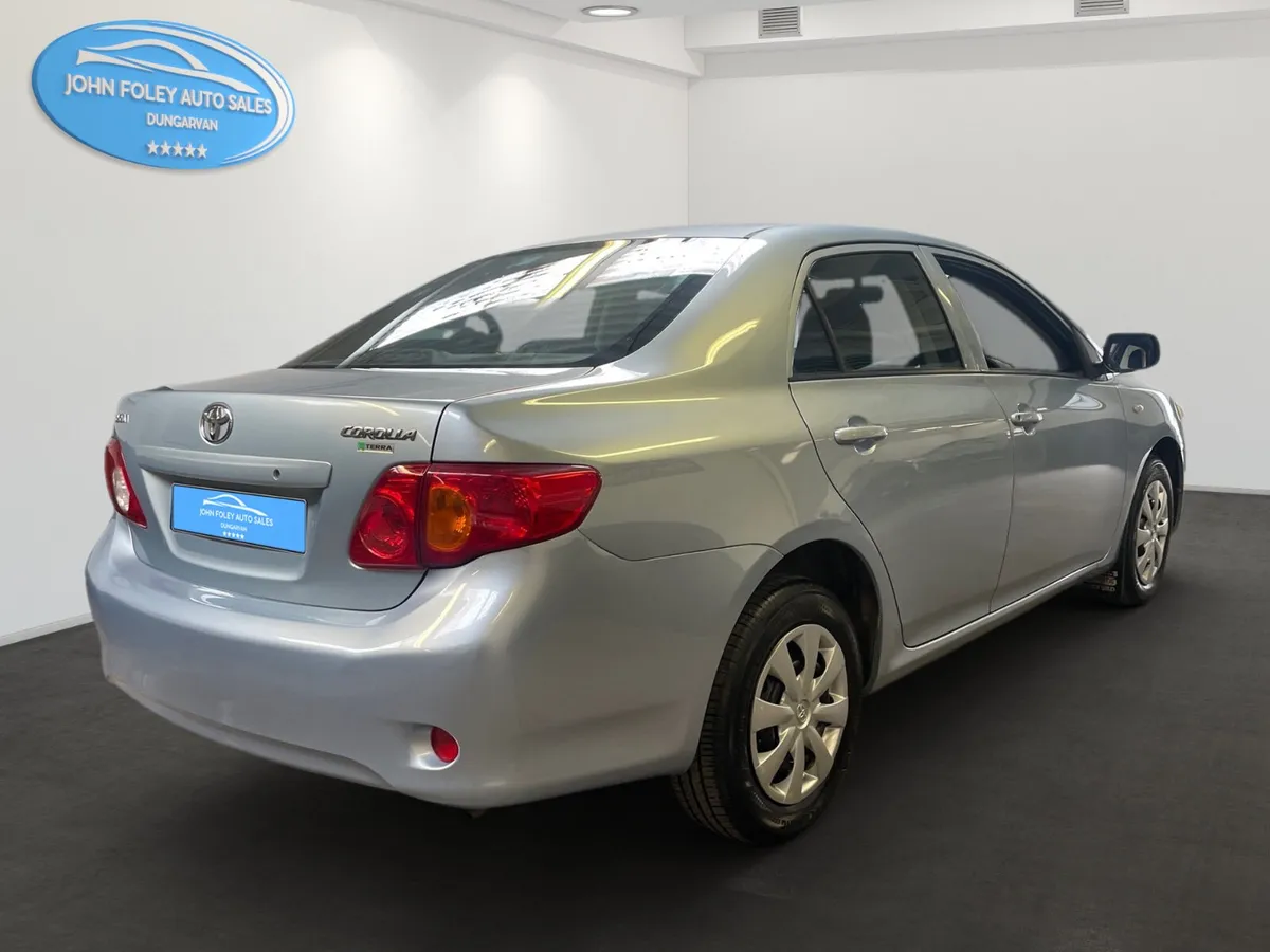 2010 -Toyota Corrolla-1.4 Saloon petrol - Image 3