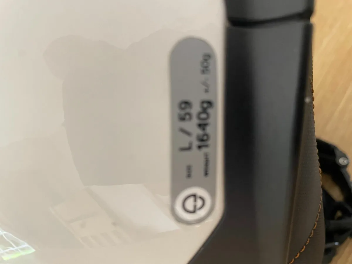 Schubert C5 Helmit  and Garmin Sat nav 595 LM - Image 3