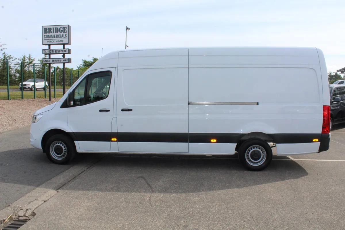 2023 Mercedes-Benz Sprinter 315 L3H2 - Image 2