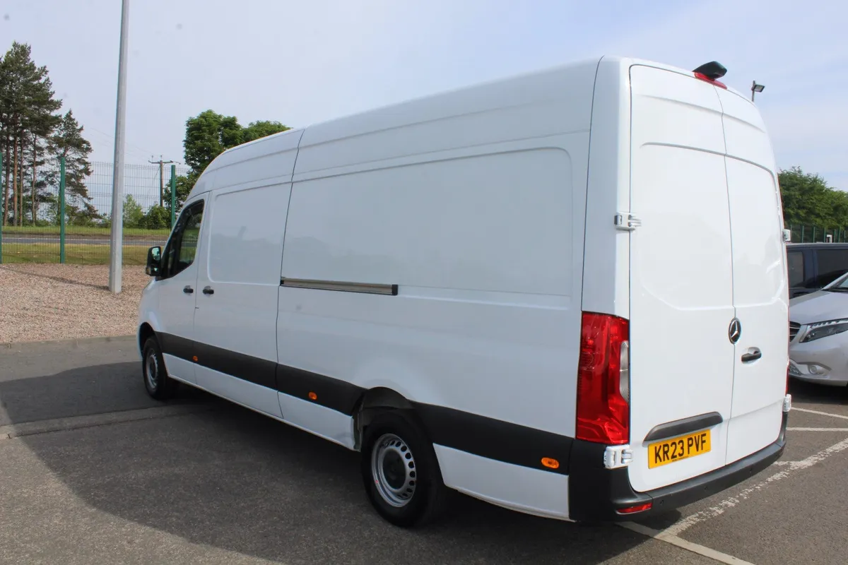2023 Mercedes-Benz Sprinter 315 L3H2 - Image 3