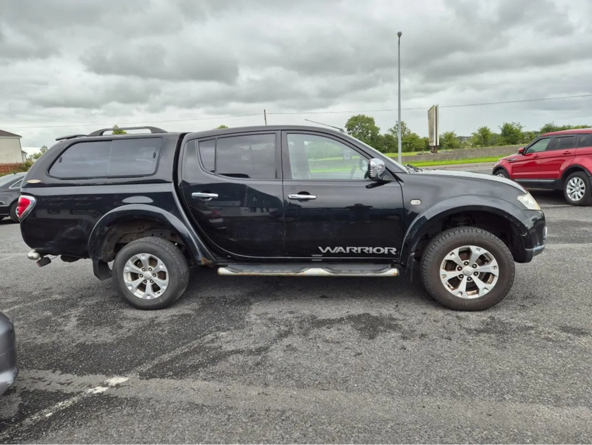 Mitsubishi L 200 DID Warrior LB DCB 4X4 4 2.5 CR - Image 3