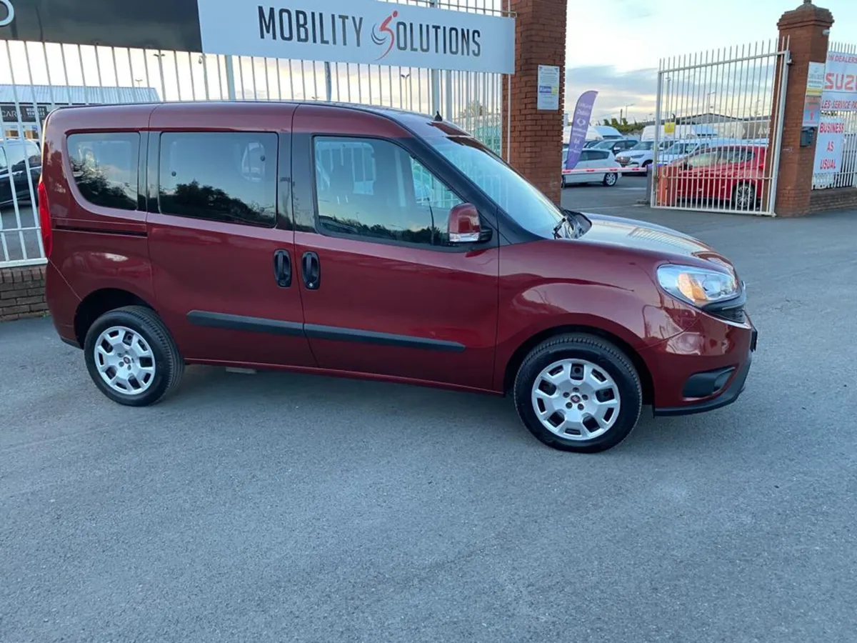 2017 Fiat Doblo Design - Image 4