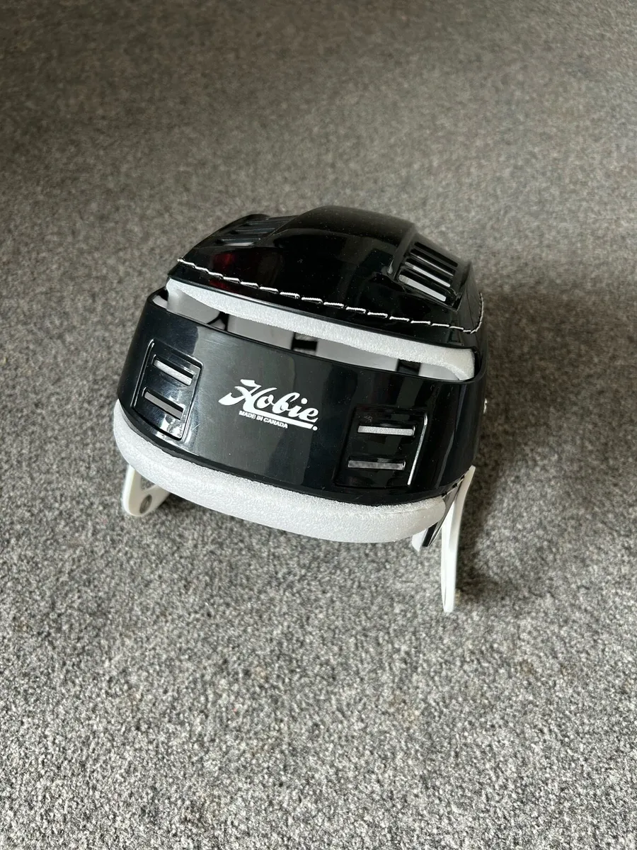 Old style Gola helmet - Image 1