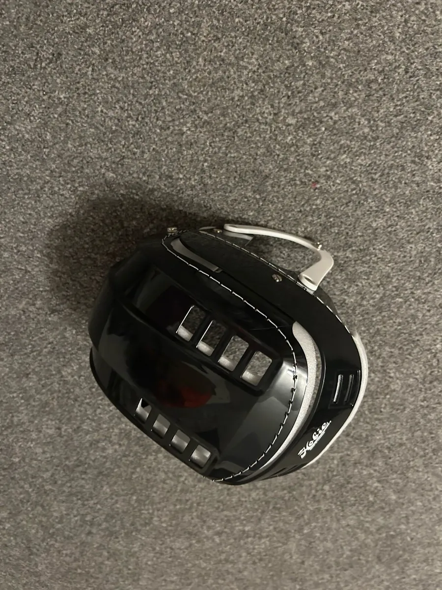 Old style Gola helmet - Image 2