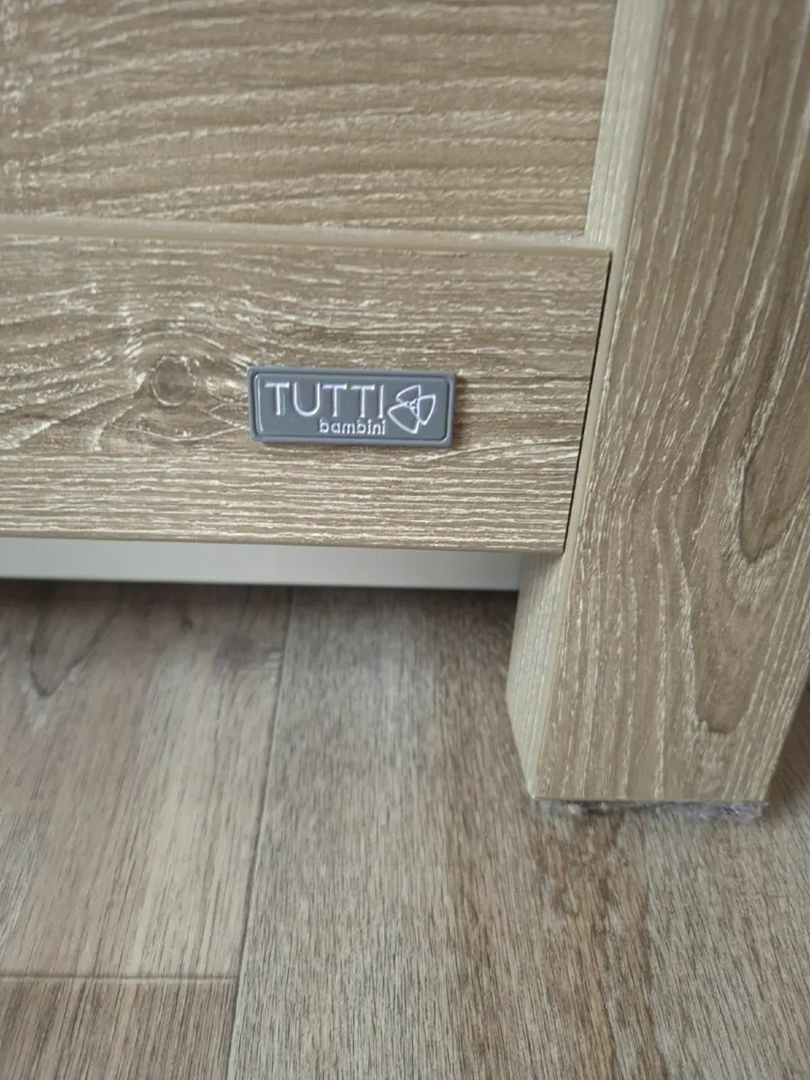 Cot no matress - Image 3
