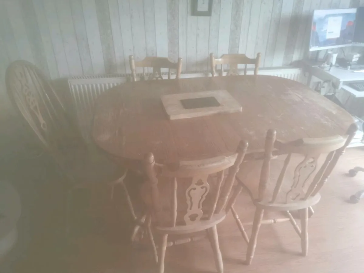 Wooden dining table and 5 chairs - Image 2