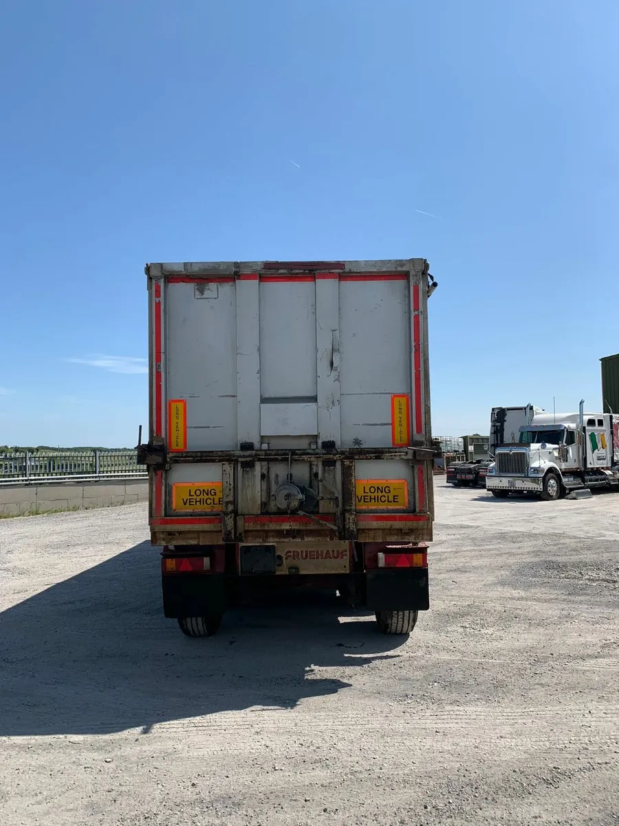 Bulk Alloy Tipping Trailer For Sale - 2008 - Image 4