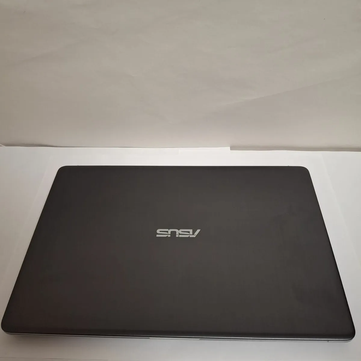 ASUS VivoBook S15 i5-8265U (8th Gen) - Image 2
