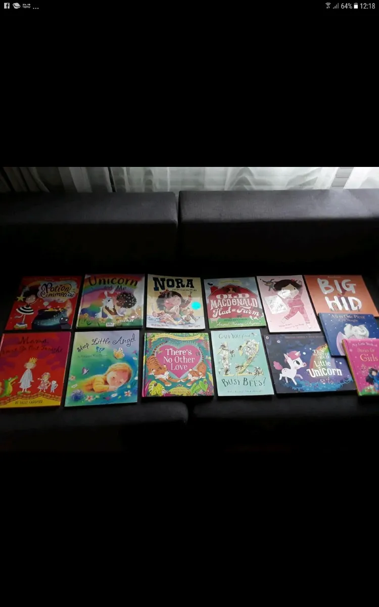 Books for little girl in perfect condition - Image 1