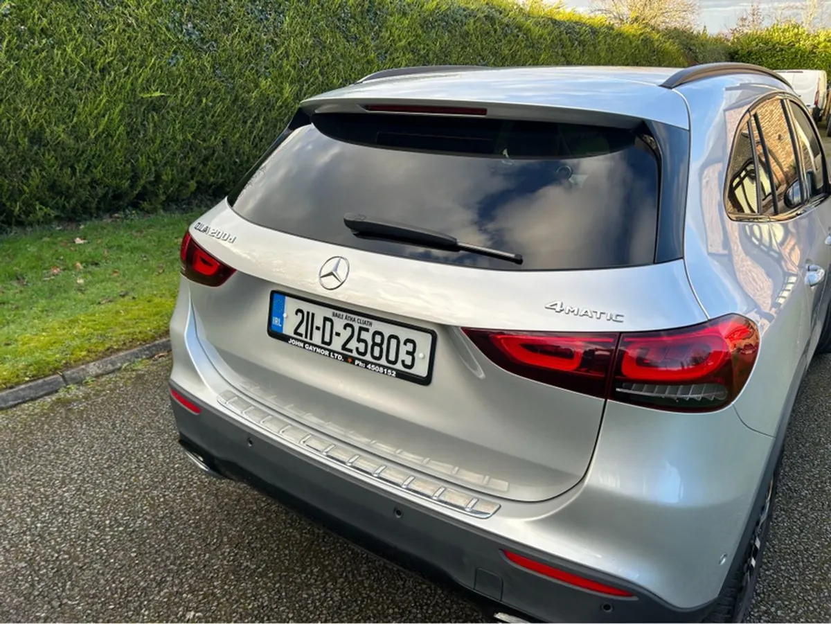 Mercedes-Benz GLA Class Auto2.0// 4wheel Drive/// - Image 4