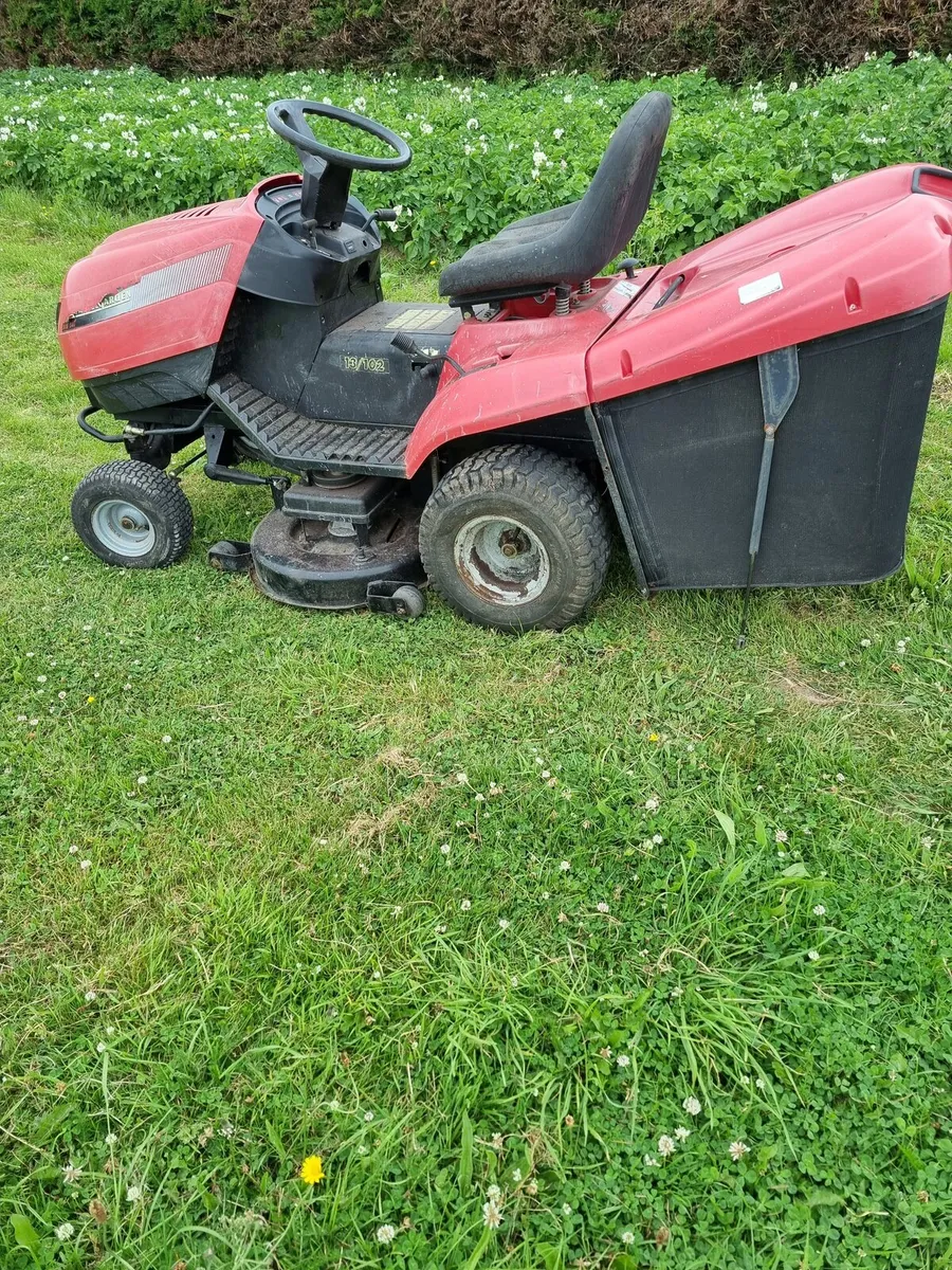 Castle garden ride on mower - Image 1