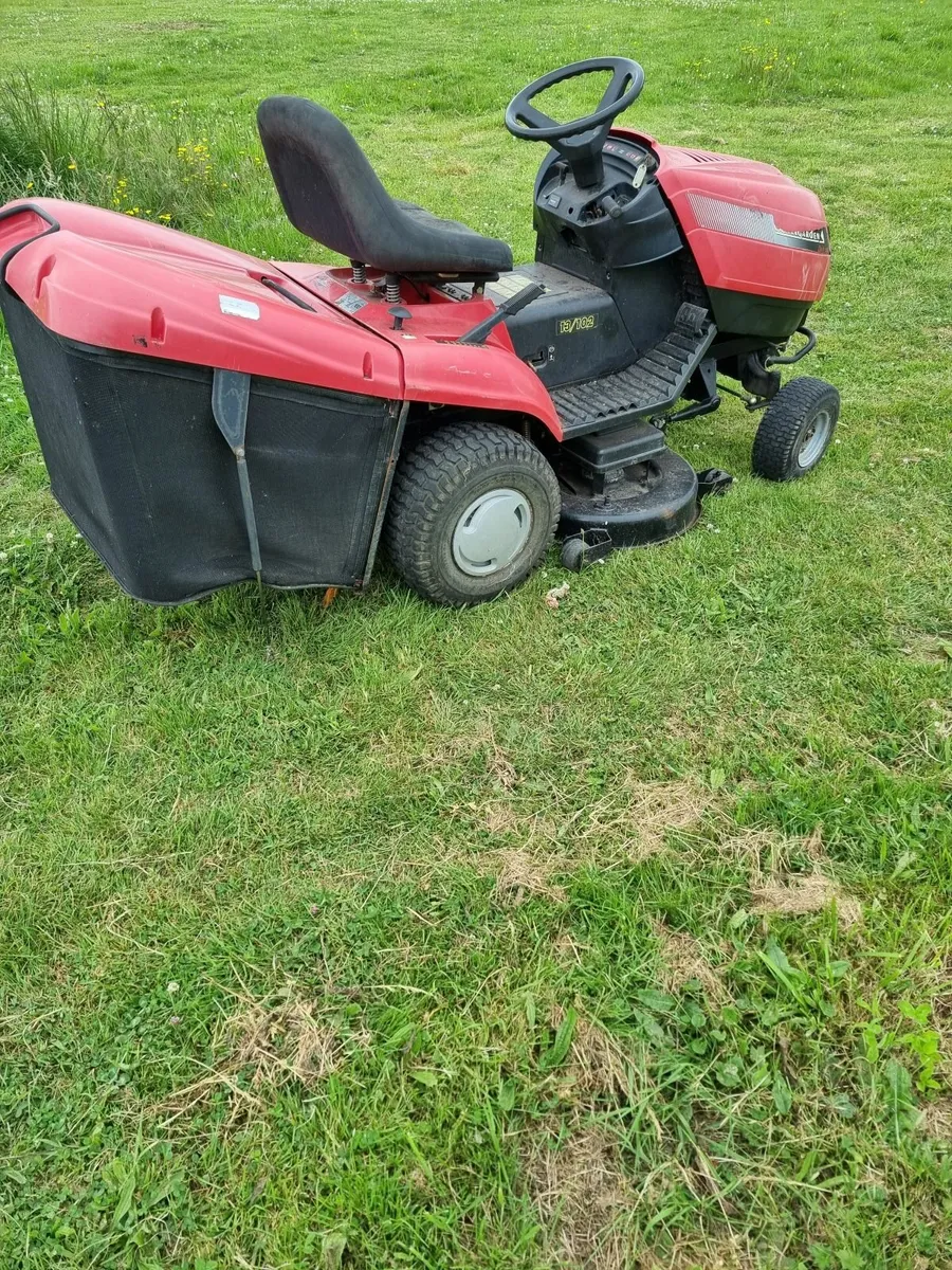 Castle garden ride on mower - Image 3