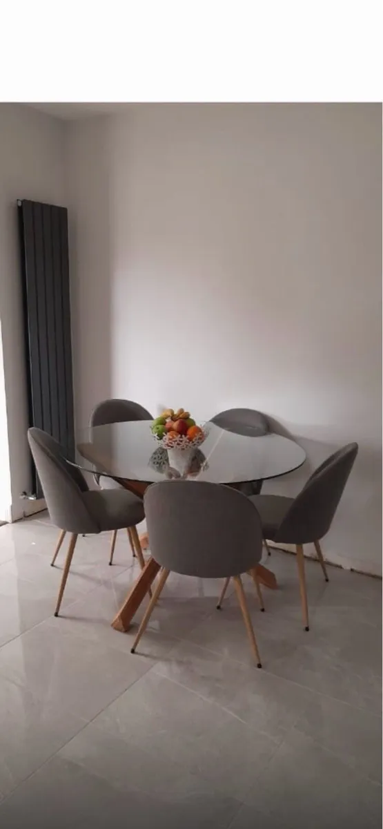Table & 4 Chairs