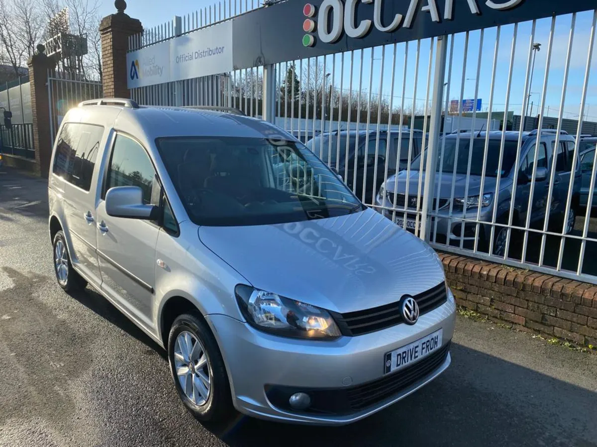 2015 Volkswagen Caddy Life DFW- Paravan Controls - Image 2