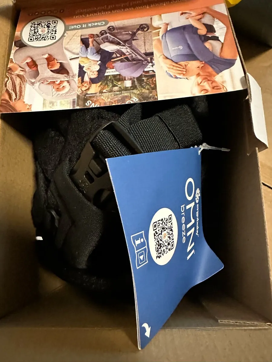 Omni breeze baby carrier unused with tags & box - Image 4