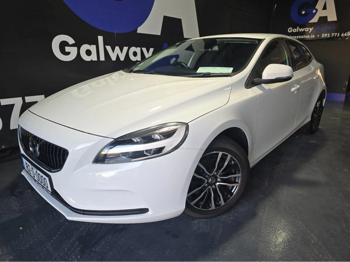 Volvo V40 2.0 D Momentum Nav-fully Serviced - Image 3