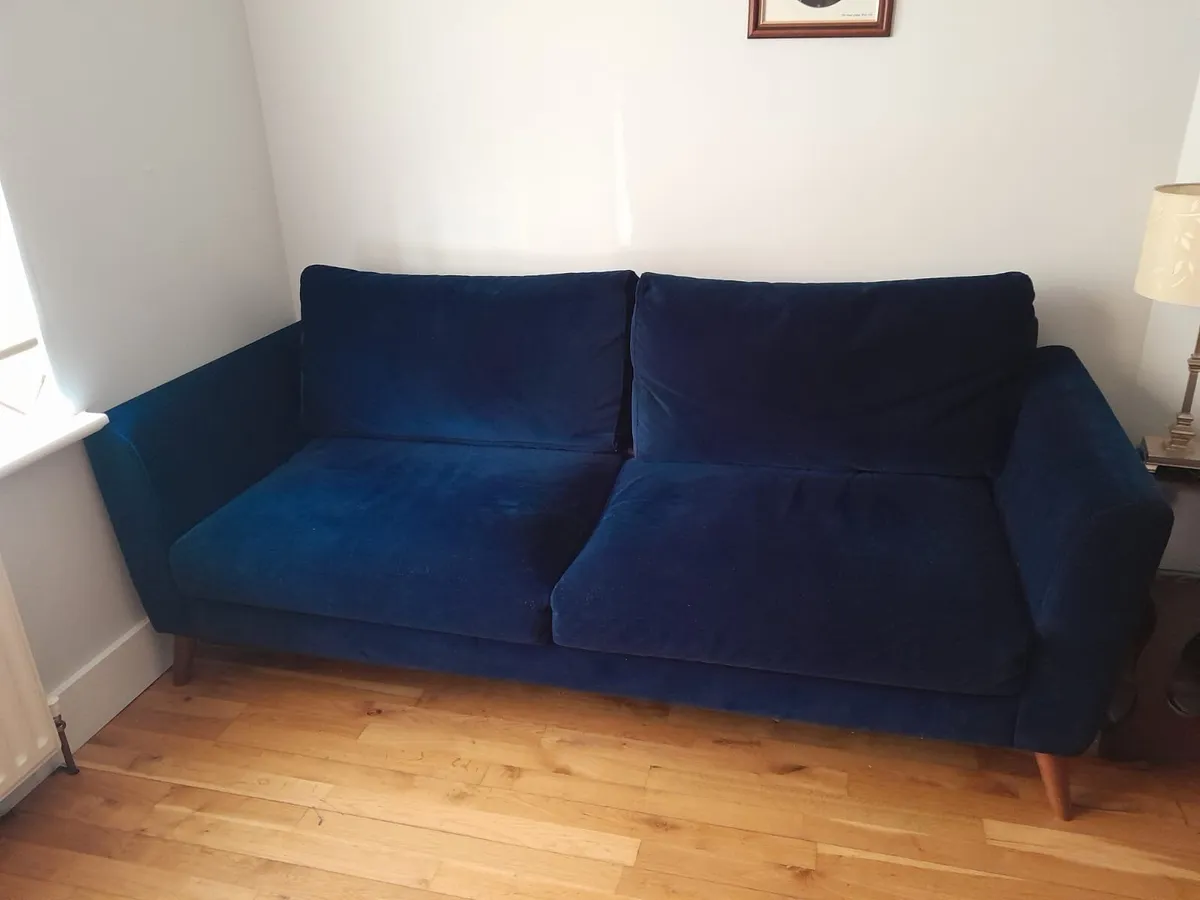 Couch - Image 2