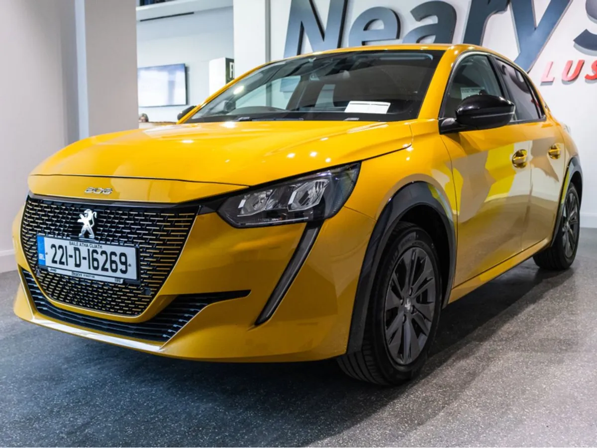 Peugeot 208 Allure Pack 136BHP 50 KWH 4DR - Image 3