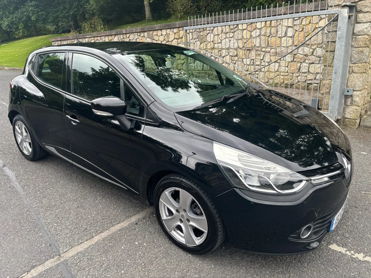 132 RENAULT CLIO NCT 07/26 - Image 1