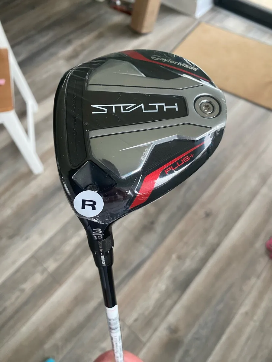 TaylorMade Stealth Plus 15* 3 Wood Hzrdus LH - Image 1