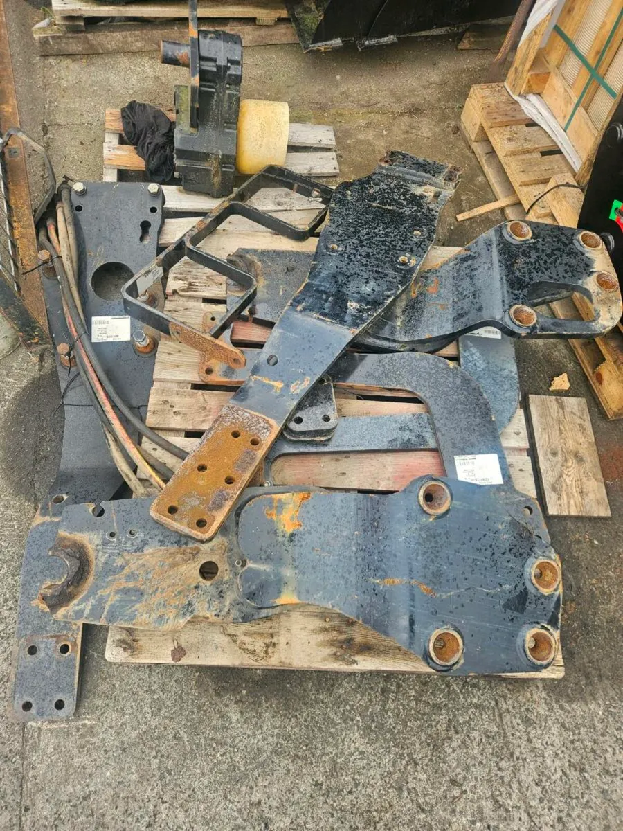 New holland T7 long wheel base loader brackets