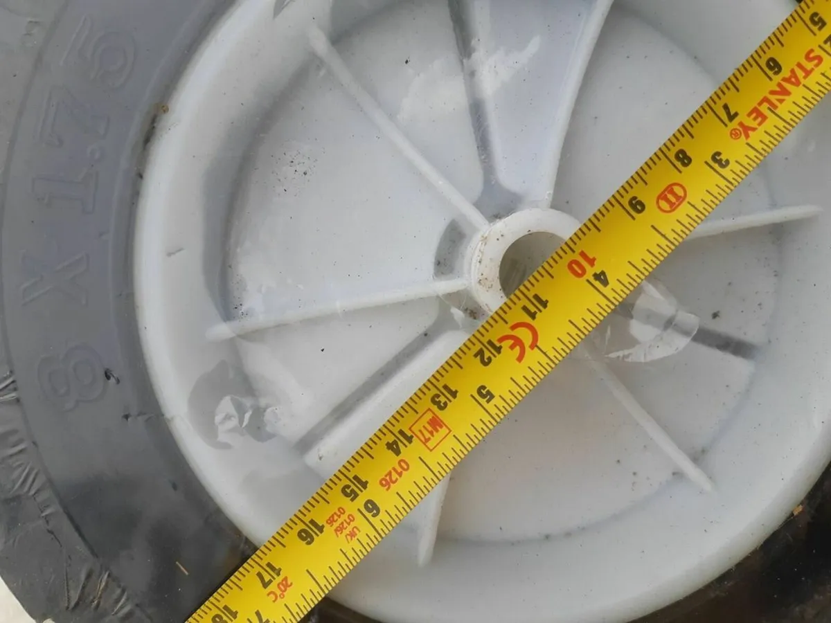 Lawn mower wheels - Image 1