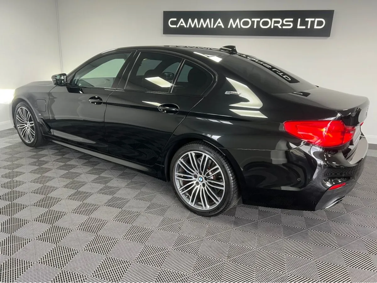 BMW 5 Series  bmw 530e   petrol Plug IN Hybrid - Image 4
