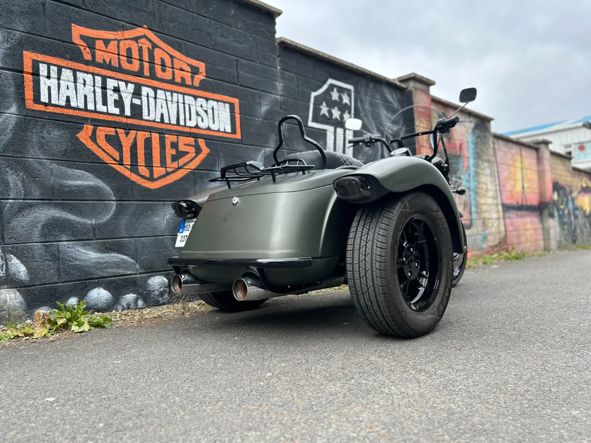2015 HARLEY-DAVIDSON Freewheeler Trike - Image 3