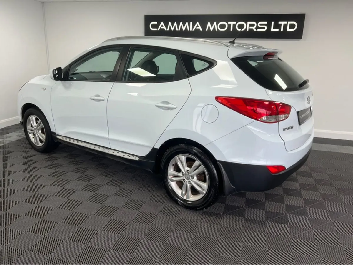 Hyundai ix35  hyundai Ix35 1.7 5dr   manual  Blue - Image 3