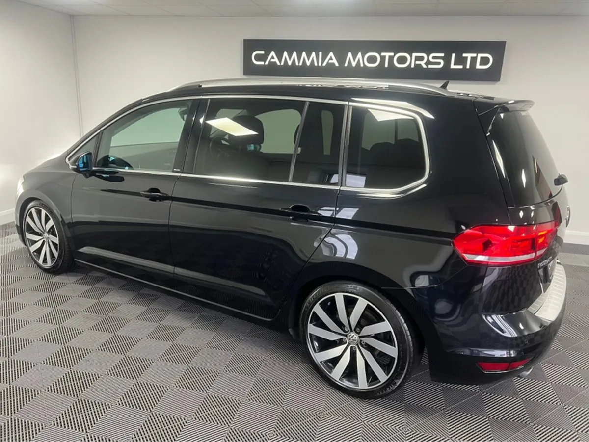 Volkswagen Touran  volkswagen Touran   7 Seater - Image 3