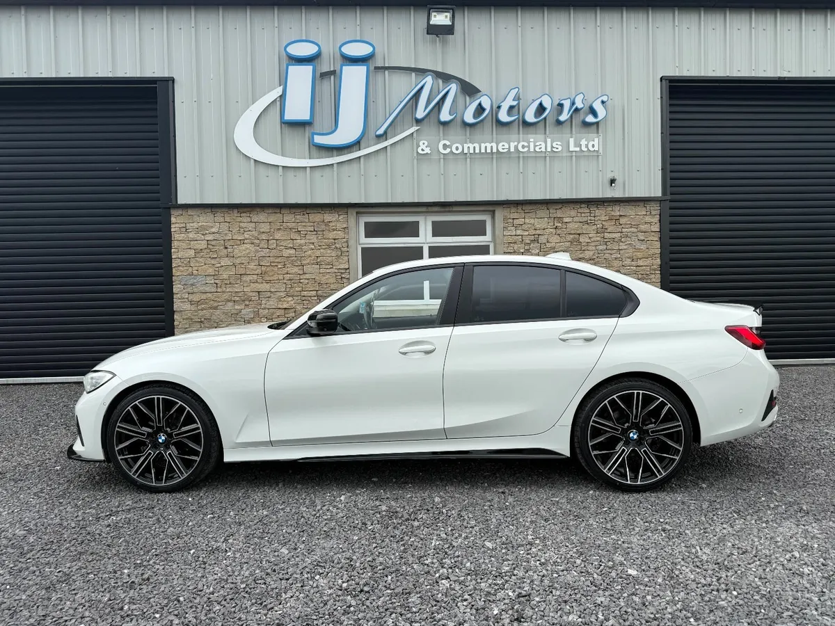 '19 BMW 320D SE STEP FULLY KITTED - Image 4