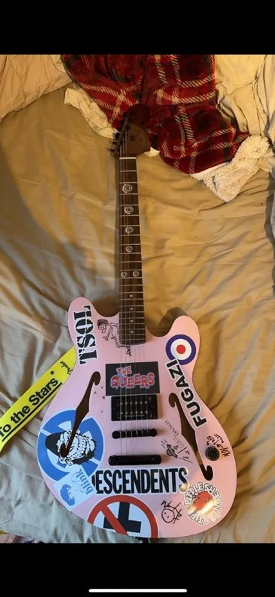 Tom DeLonge Signature Series Fender Starcaster - Image 1