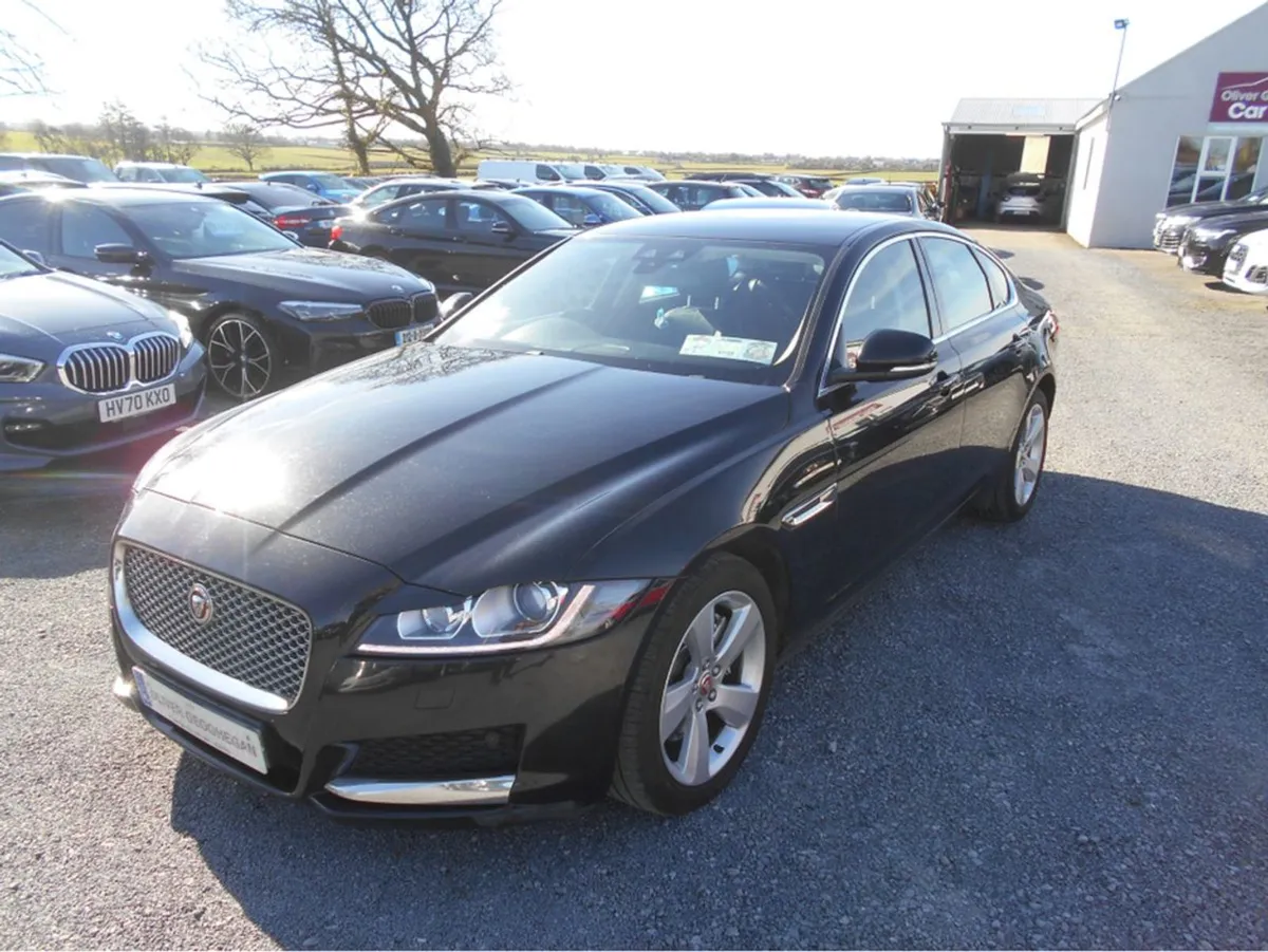 Jaguar XF 2.0 D Portfolio 180 PS Auto - Image 3