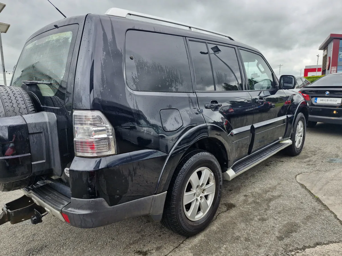 Mitsubishi Pajero 2009 - Image 4