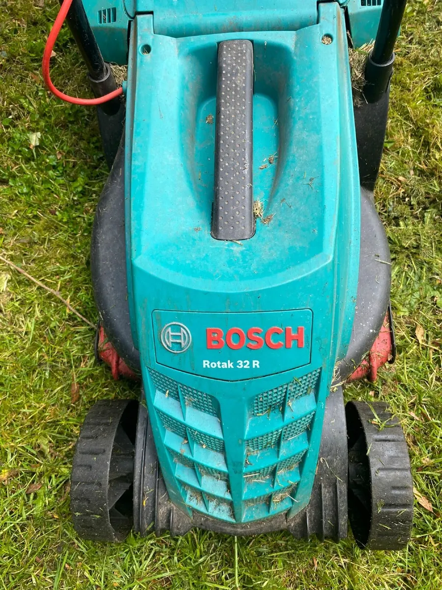 Bosch Garden EasyMower Electric - Image 1