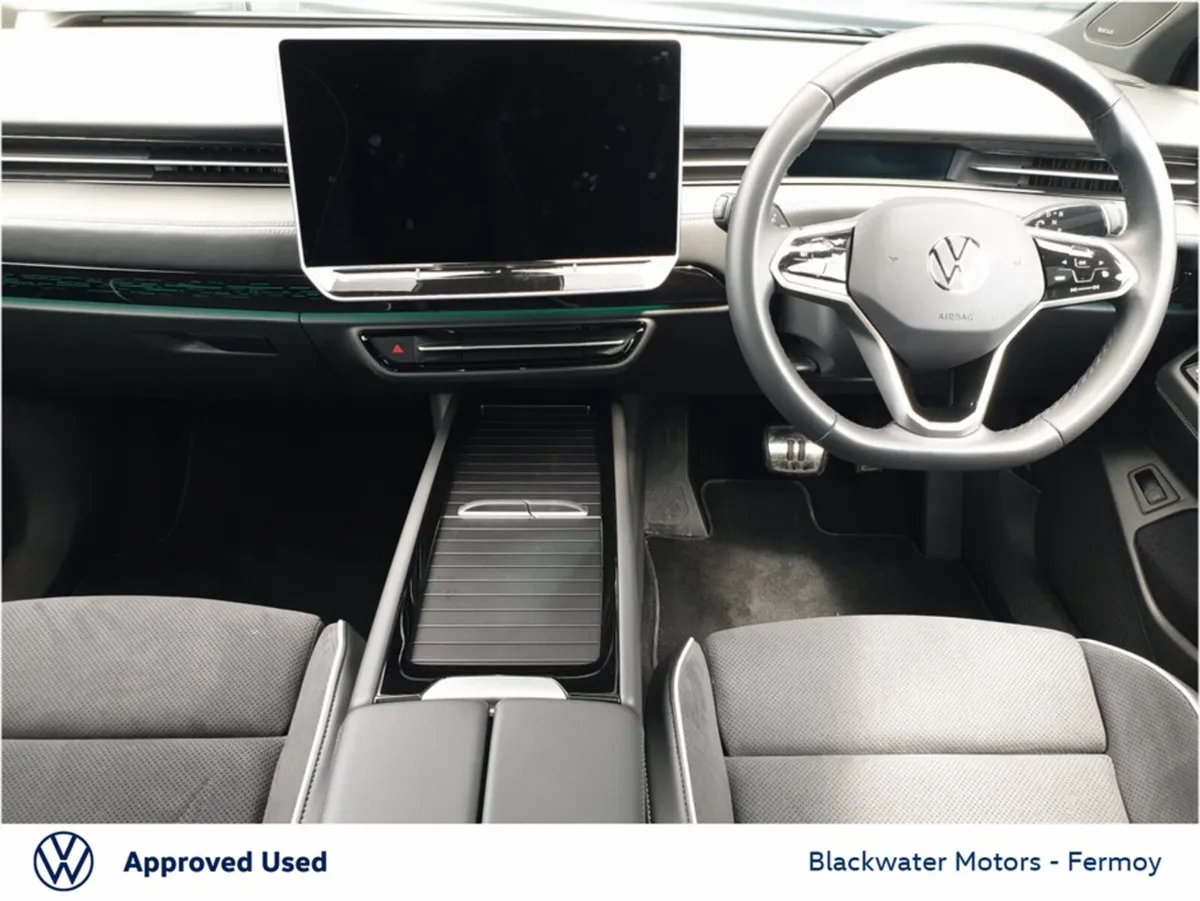 Volkswagen ID.7 PRO PLUS 77KWH 286BHP MI WITH PANO - Image 3
