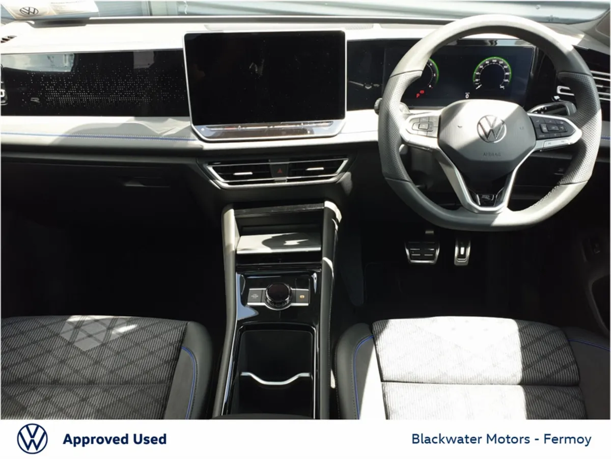 Volkswagen Tiguan 2.0TDI 150BHP R-LINE 75 AUTOMATI - Image 3