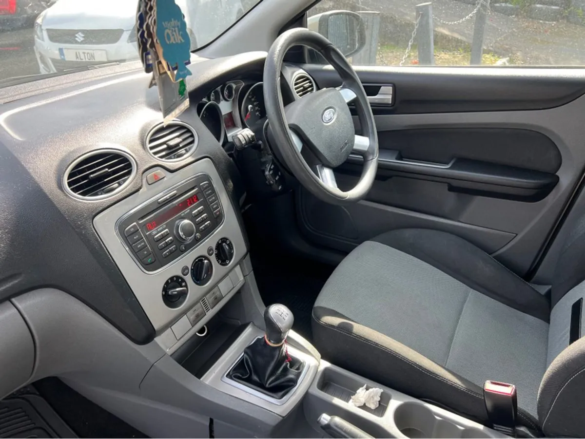 Ford Focus Style 1.6 Tdci 90ps 5DR - Image 3