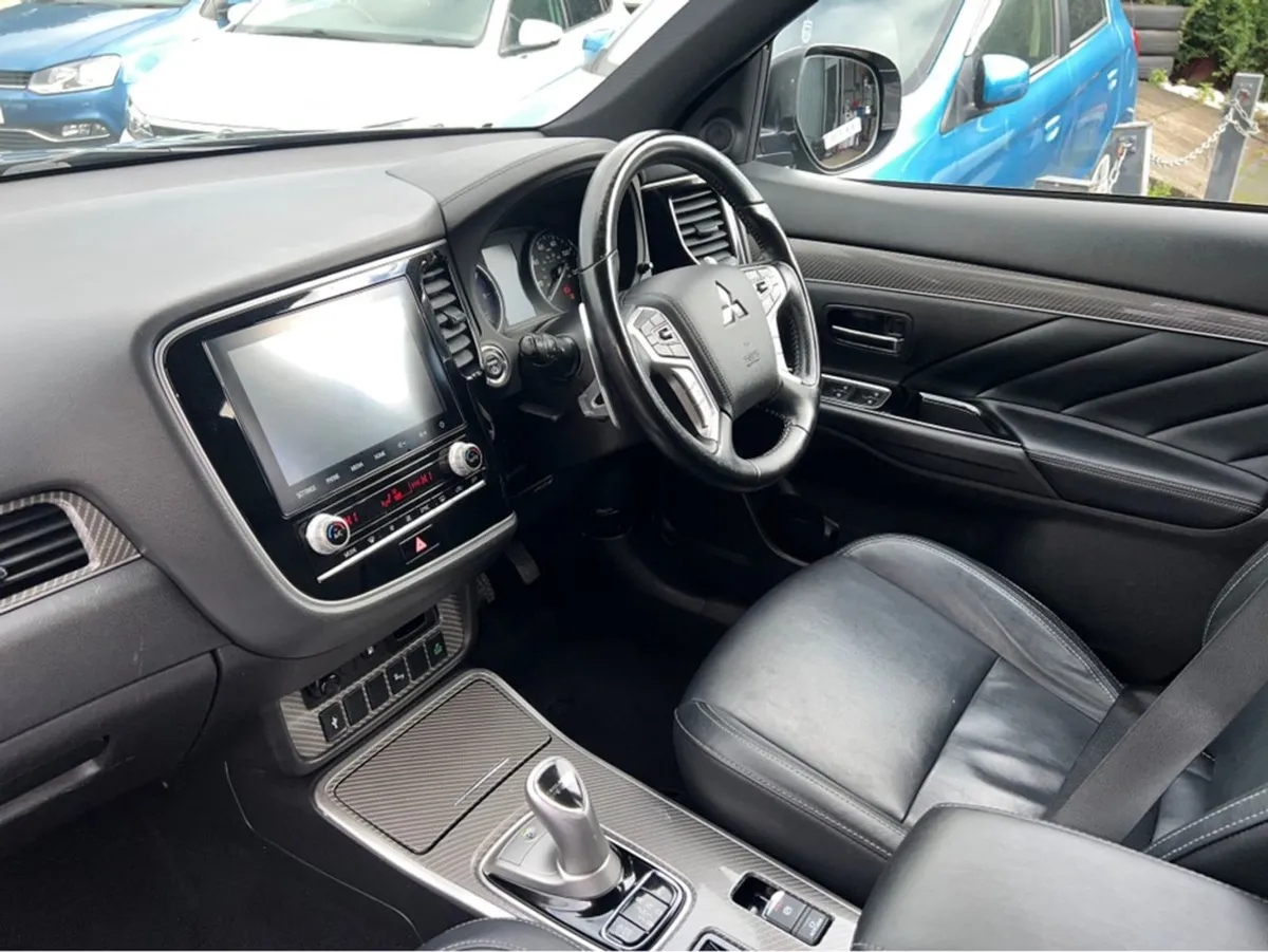 Mitsubishi Outlander Dynamique Safety Phev 4WD - Image 2