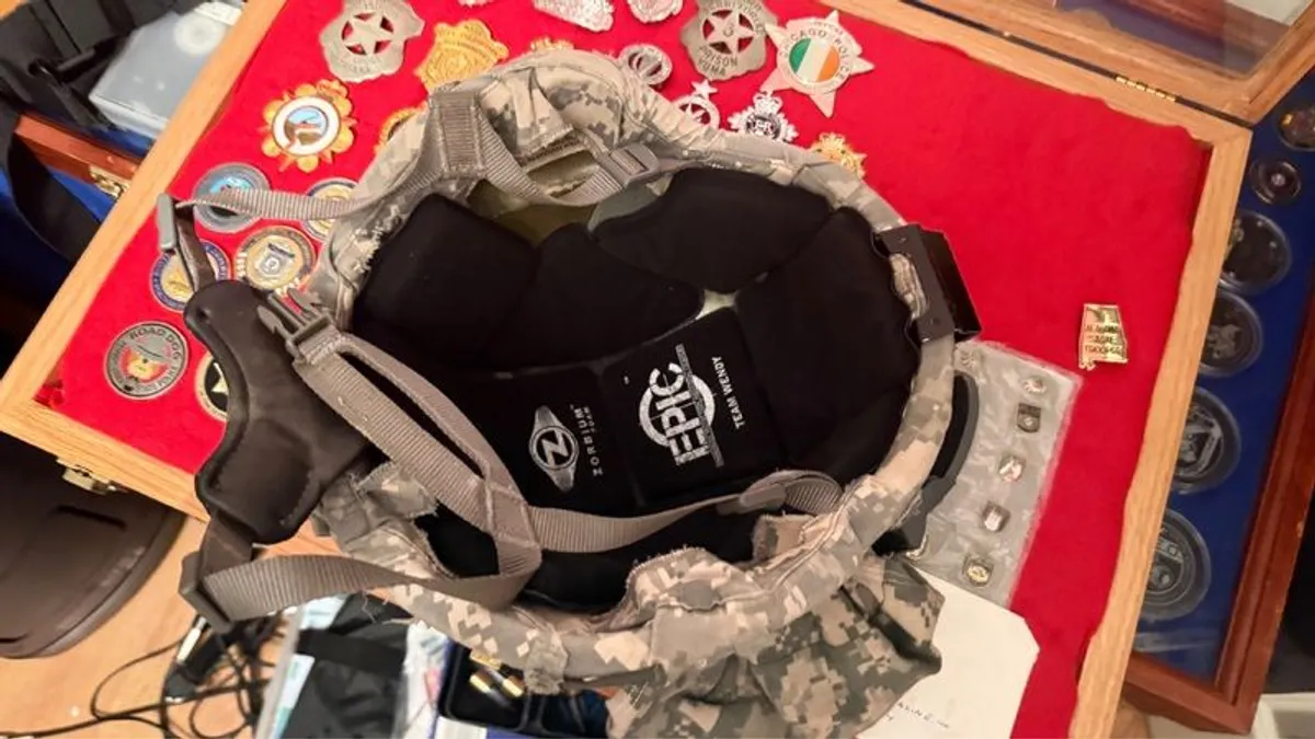 US combat helmet - Image 1