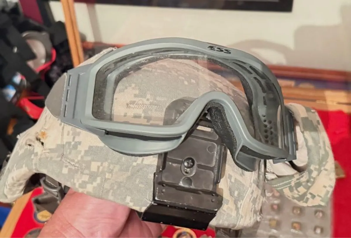 US combat helmet - Image 2