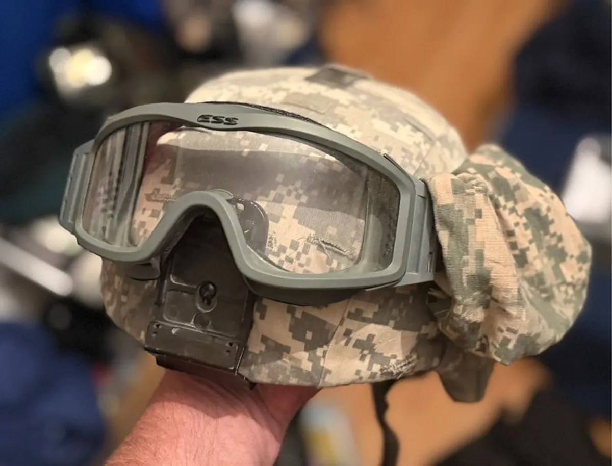 US combat helmet - Image 4