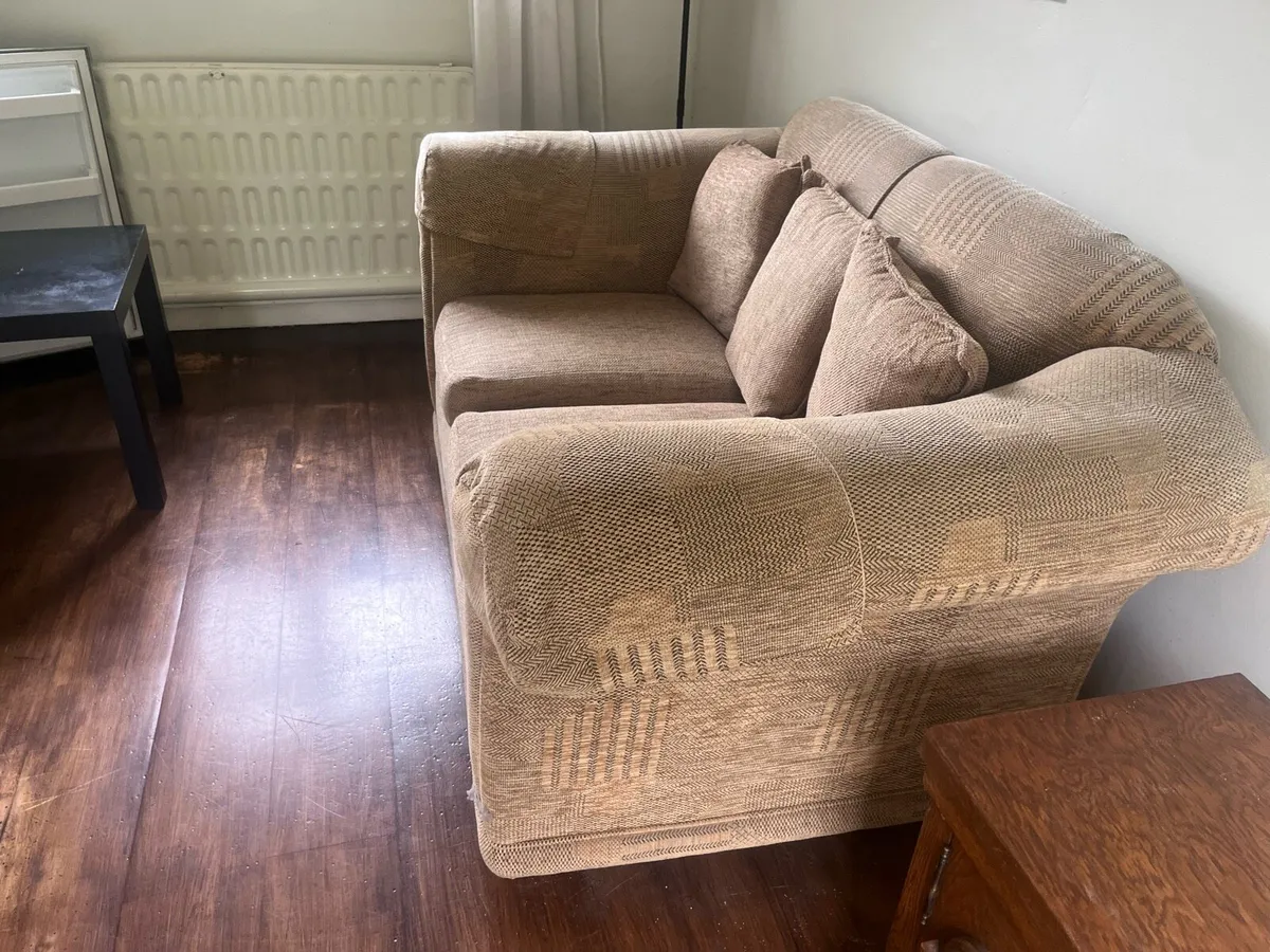 Couch - Image 2