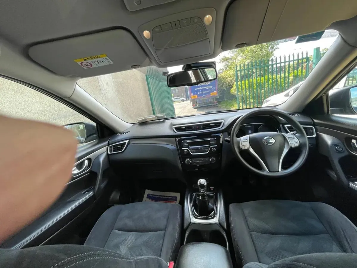 Nissan X-Trail 2015 7 Seater - Image 1