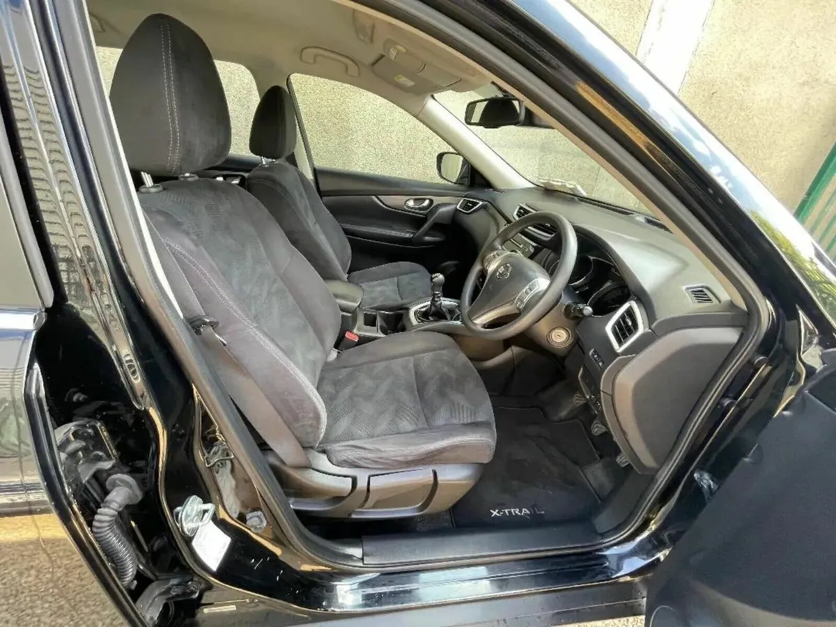 Nissan X-Trail 2015 7 Seater - Image 4