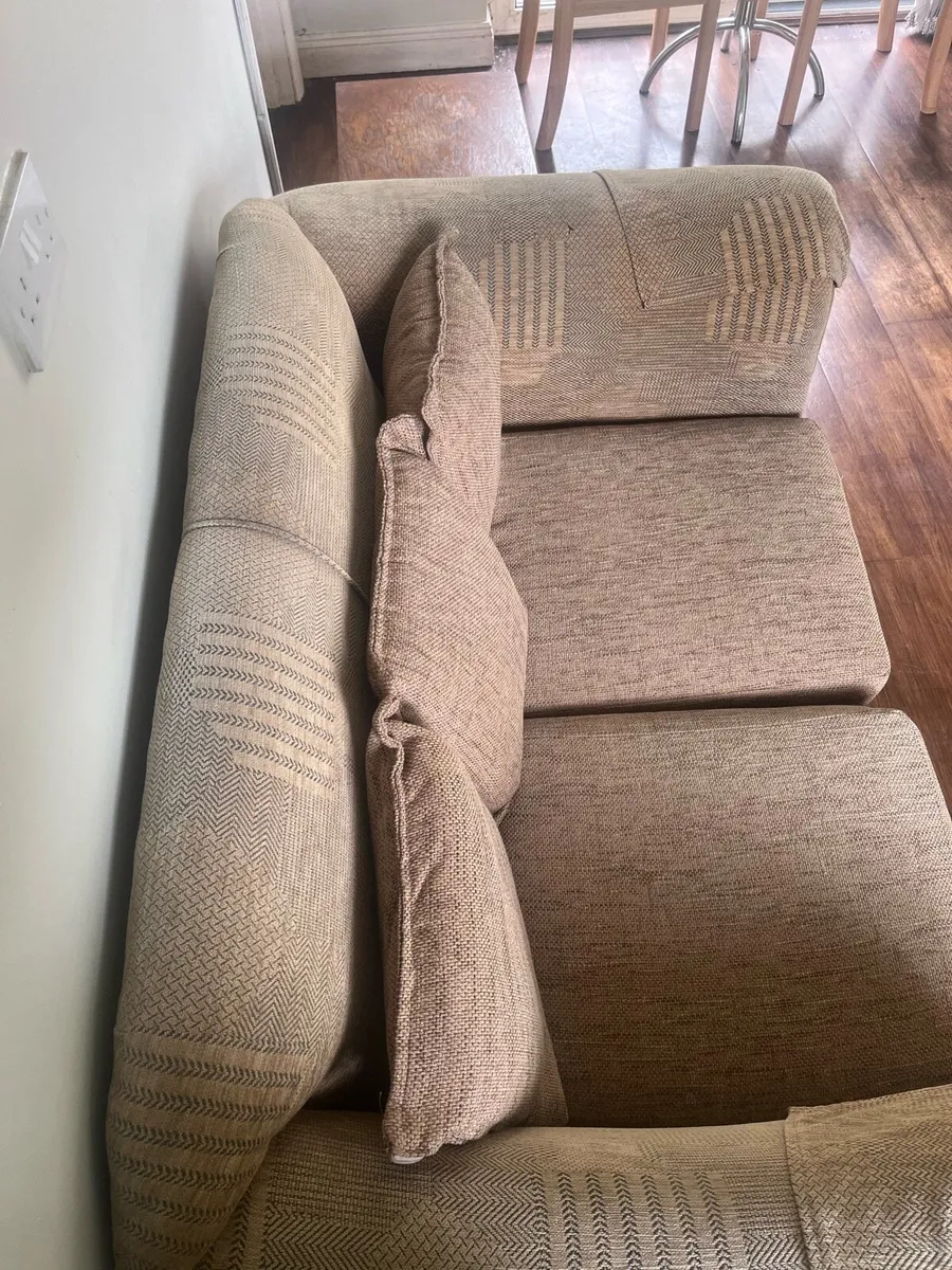Couch - Image 4