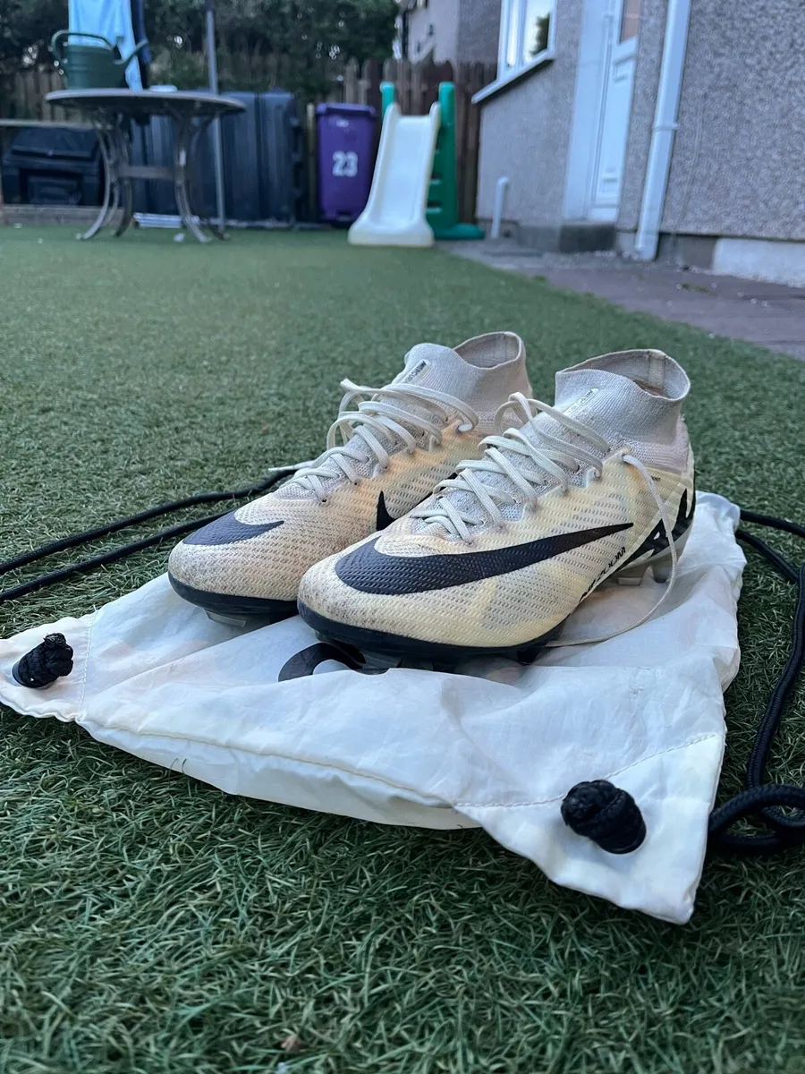 Nike Mercurial Elite SG Superfly Football Boots - Image 1