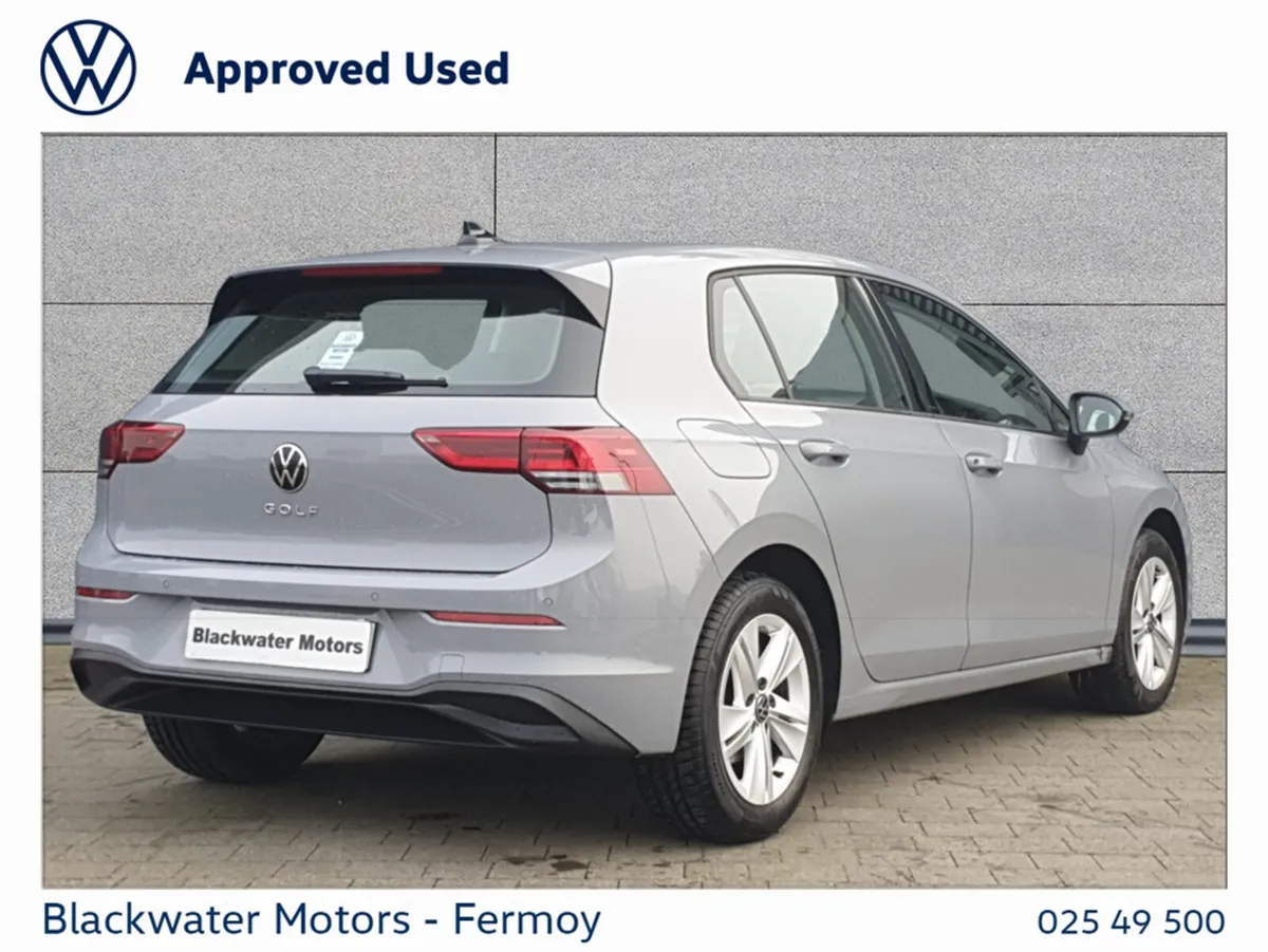Volkswagen Golf 1.0TSI 110BHP 5DR LIFE WITH REAR V - Image 4